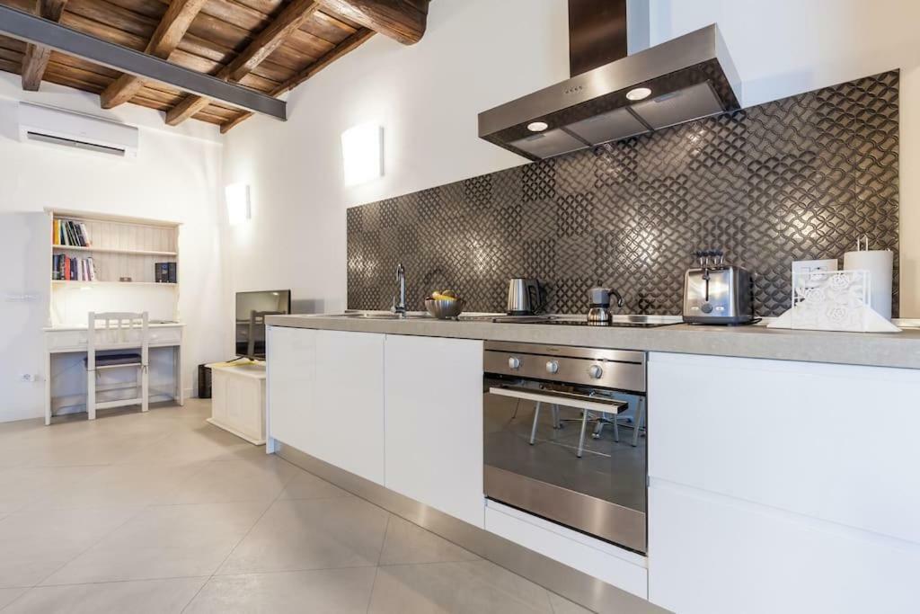 Maison Romana Loft Apartment